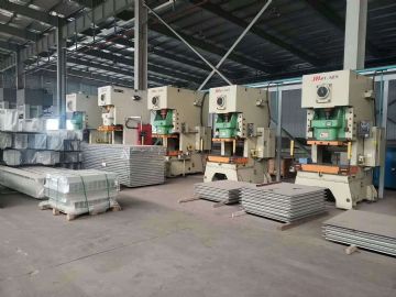 沃得、扬力产气动冲床多台在位出售