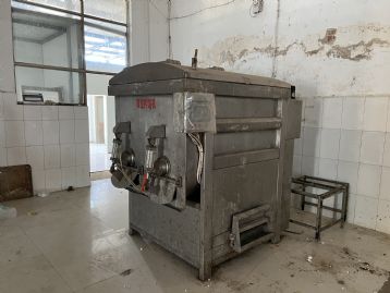 低价转让1200真空拌馅机，诸城产