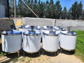 出售二手不锈钢搅拌罐，型号齐全