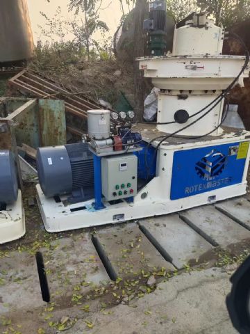 上海转让一台二手生物质颗粒机