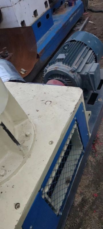 出售九成新二手生物质颗粒机一台