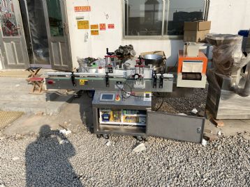 二手圆瓶贴标机，不干胶贴标机，150贴标