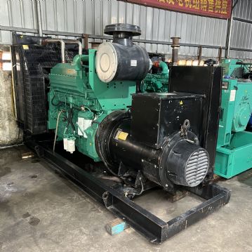 八成新400千瓦康明斯发电机组二手转让