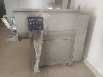 转让二手双轴拌馅机 一台650L汉普双轴