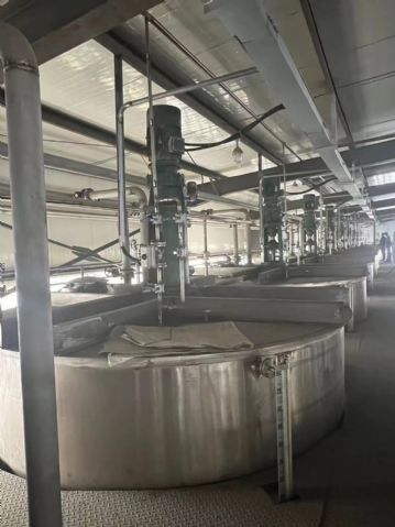 转让二手不锈钢搅拌罐 10台40立方内盘