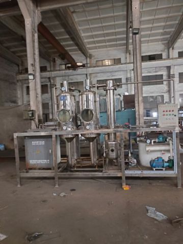 转让二手浓缩蒸发器 一套容积500升撬装
