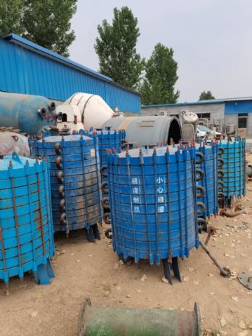 转让二手搪瓷冷凝器 10平方-12平方 