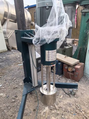 转让二手蓝式砂磨机 一台功率7.5千瓦锆