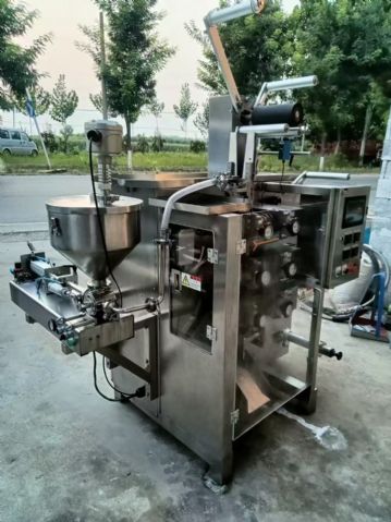 转让二手酱料包装机 一台Y L-150B