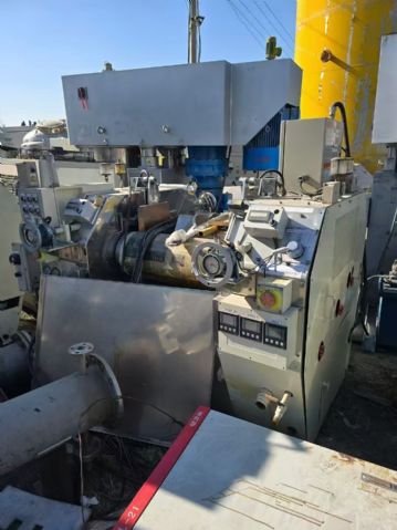 转让二手三辊研磨机 两台常州龙鑫产260