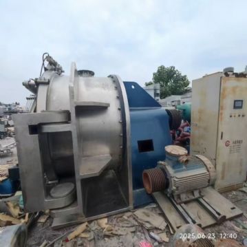 转让二手卧式刮刀离心机 一台1600型内