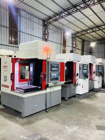 同款4台高成650精雕机，新代21ma系