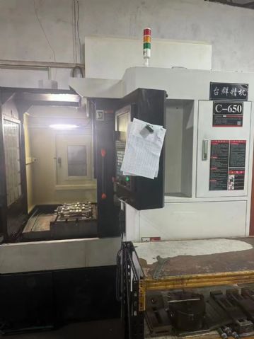 工厂在位两台台群650精雕机、新代21m