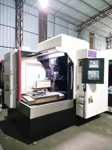 准新迪朗普870刀库精雕机 新代22ma