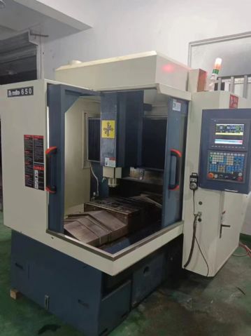 上新一台恒裕650精雕机，新代21ma系