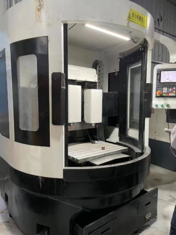 龙翔双头刀库精雕机主轴四万转，每个头5把