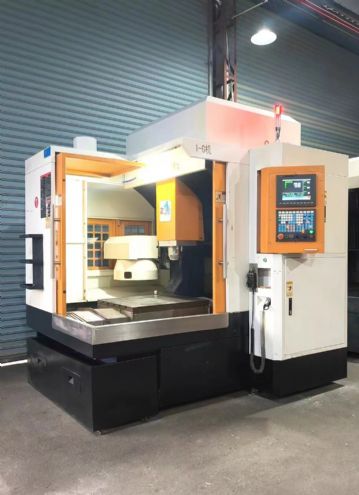 鼎凌870刀库精雕机 新代21MA系统，