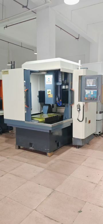 上新原版原漆鑫腾辉650精雕机