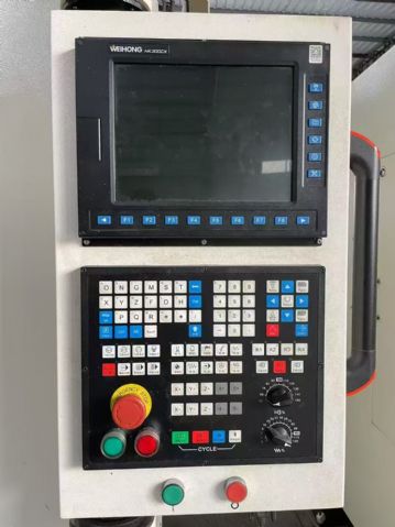 久久精工A680，三头刀库精雕机，主轴6