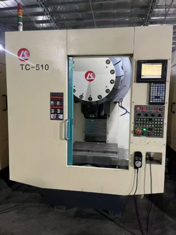 到货几台台湾力劲T5钻攻机,三菱M70系