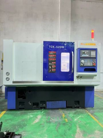 准新仕兴鸿数控TCK-52DW刀塔尾顶数