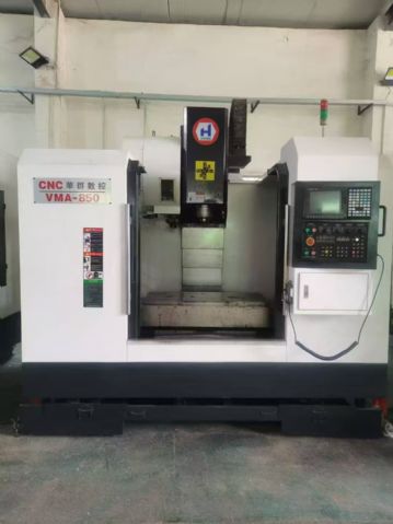 特价两台850三硬轨加工中心。三菱m70