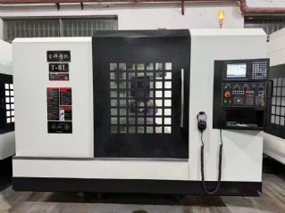 台群T-8L加工中心同款两台,三菱M70