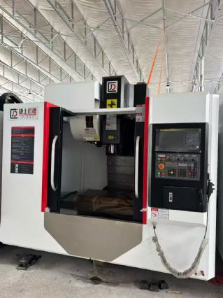 上新5台捷上匠德V857重型三线加工中心
