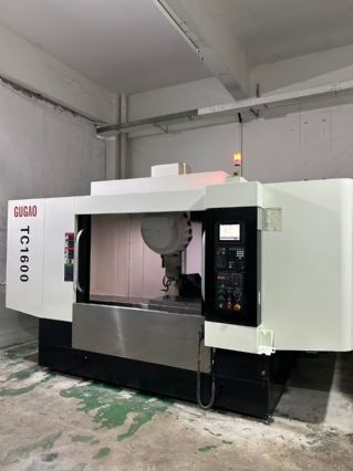 巨高T16钻攻机,三菱M80系统,主轴2