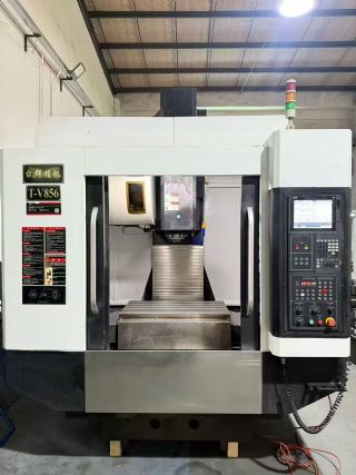 台群856三线轨加工中心，三菱M80系统