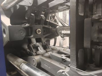 海天MA650吨伺服机，有油有斗二手注塑