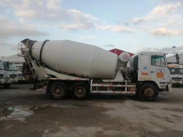 文山现车多台2018年华菱大12方搅拌车