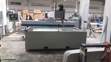 转让一台大地1525水刀，高压时间200