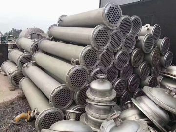 便宜出售一批全新不锈钢冷凝器，附带不锈钢