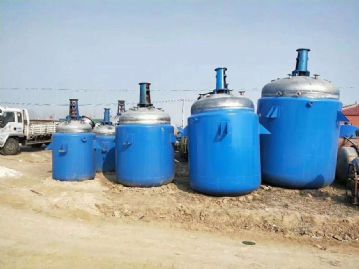 出售各种规格二手搪瓷反应釜，二手反应釜价