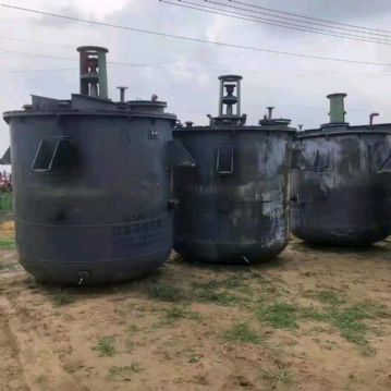 低价处理一批5立方搪瓷搅拌罐