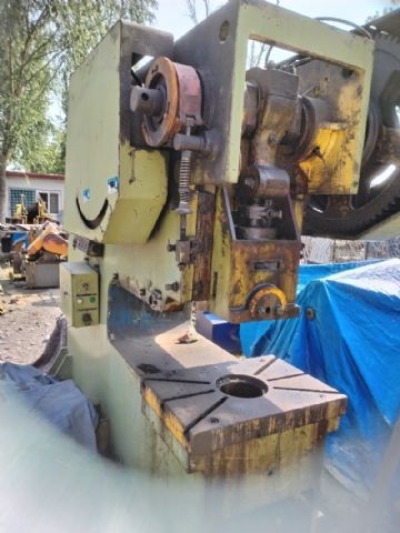 转让杨力40吨深喉冲床