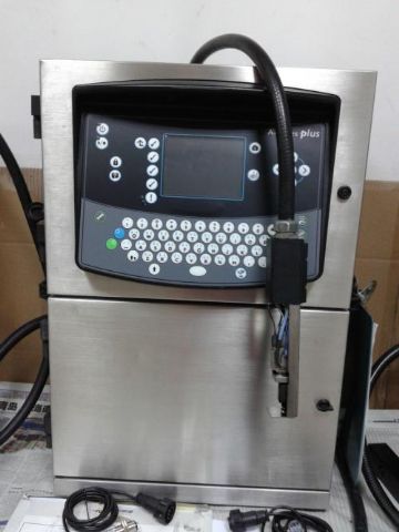 新到一批99新油墨喷码机，进口，国产品牌