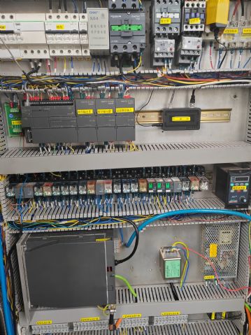 二手冷面拉伸膜真空包装机，免费安装调试，