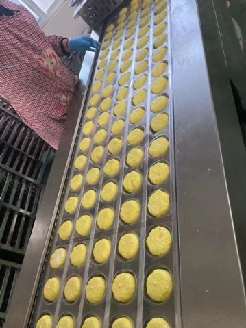 二手糍粑拉伸膜真空包装机，有质保，提供模