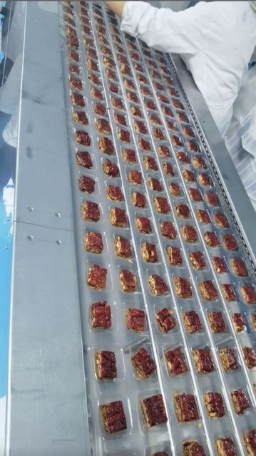 枣仁派真空包装机，二手枣仁派拉伸膜真空包