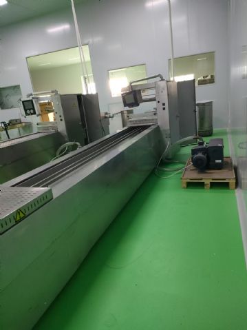 转让二手牛肉干拉伸膜真空包装机，成色不错