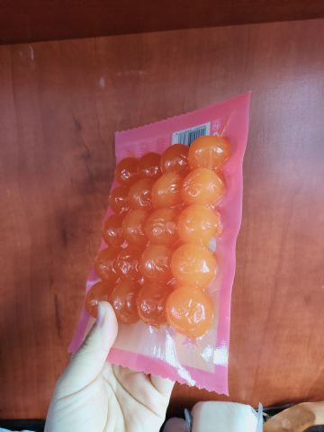 转让九五新鸭蛋黄拉伸膜真空包装机一台，有