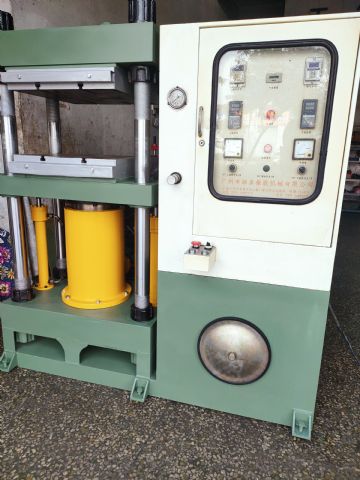 100吨硫化机热板500*520MM