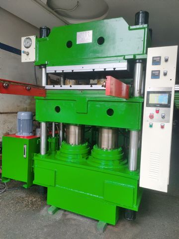 200吨双缸大台面二手硫化机热压机出售