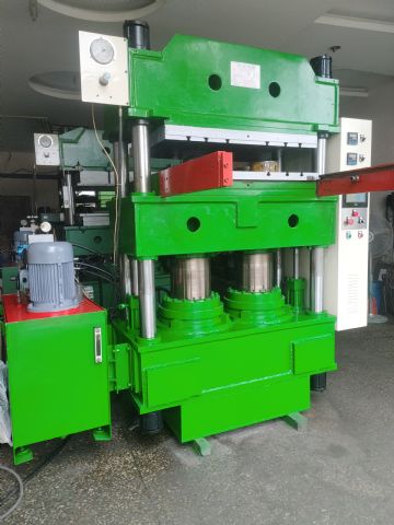 200吨大台面二手硫化机热压机低价转让