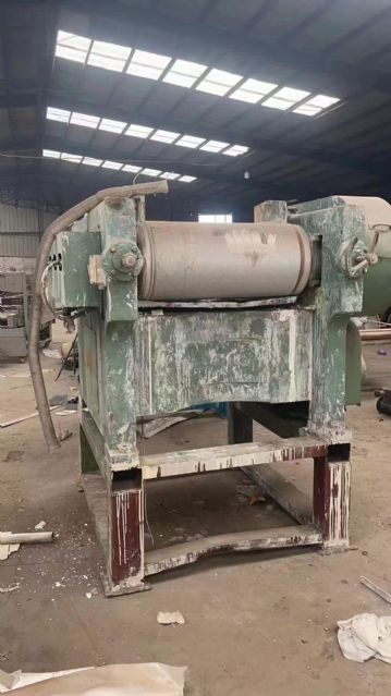 转让9成新二手405三辊研磨机一台