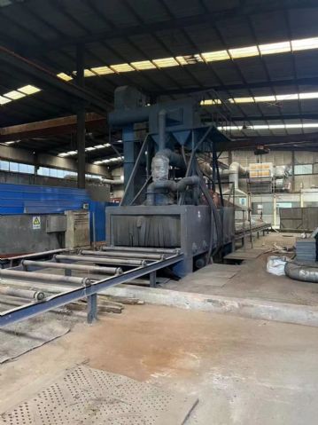 抛丸机宽两米，高八百，六个抛丸器，低价出