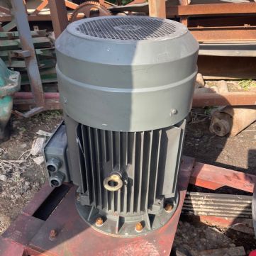 二手汇通3R3015雷蒙磨粉机带脉冲除尘