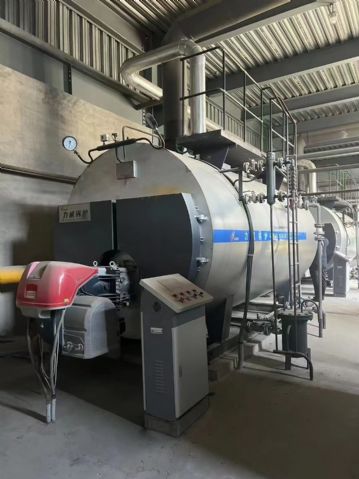 转让二手蒸汽锅炉 两台四吨燃油燃气蒸汽锅